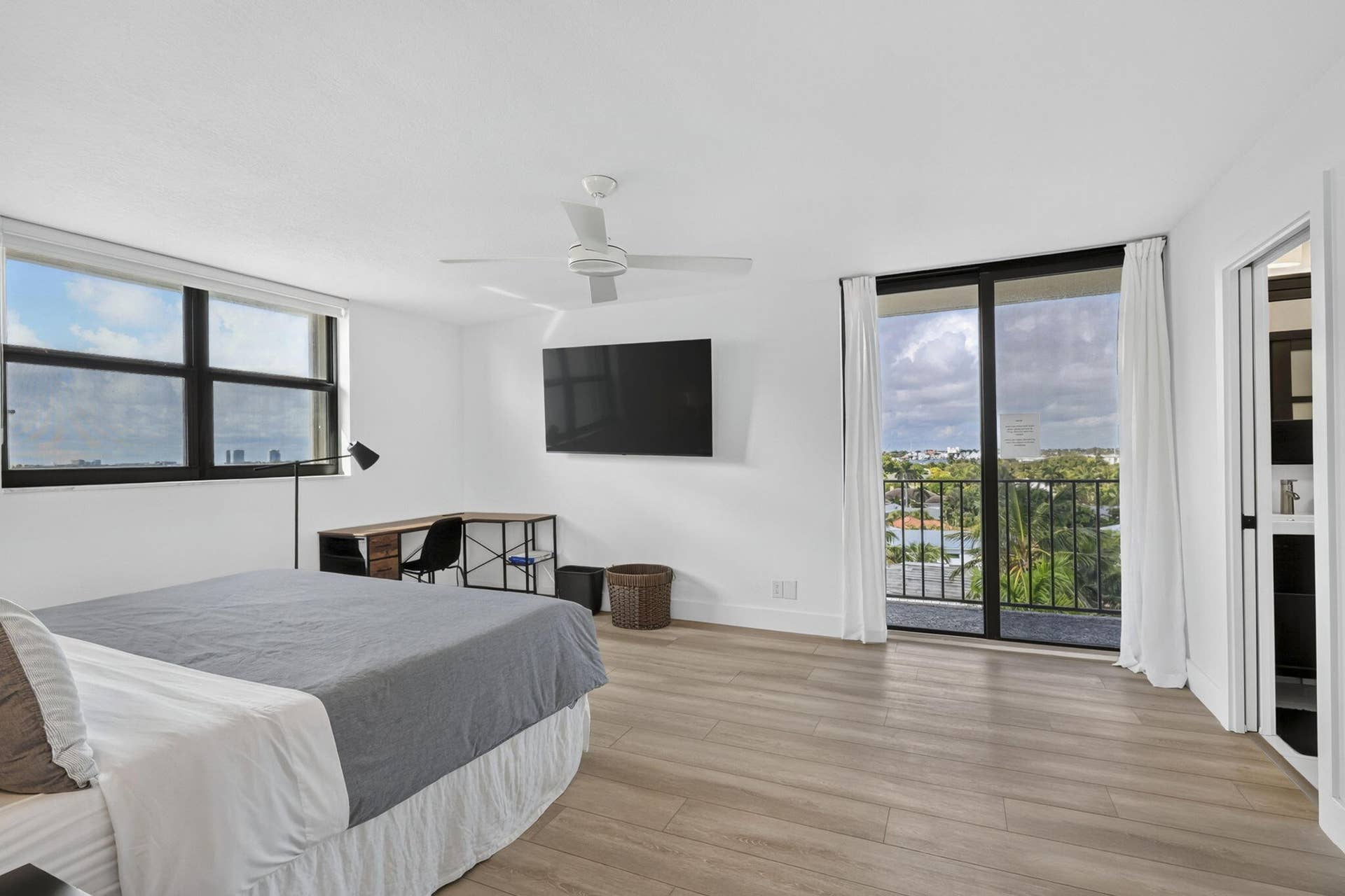 145 S OCEAN, #719, Palm Beach Shores, FL 33404 023