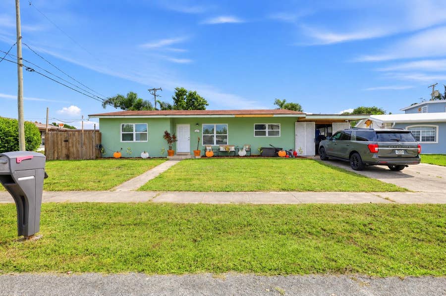 Property photo for 1403 Tahoe Court, Lake Worth, FL