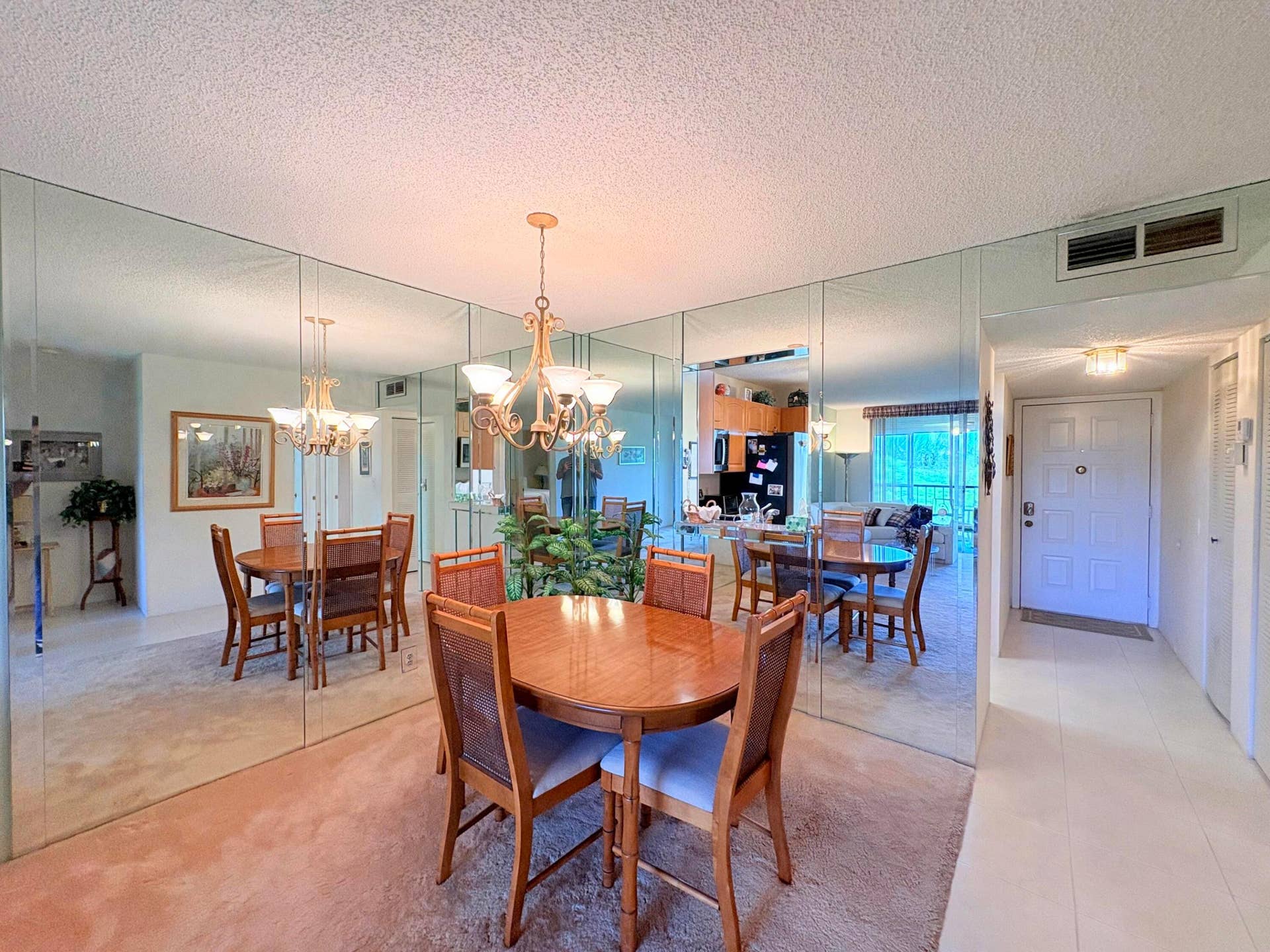 6935 HUNTINGTON Lane, #404, Delray Beach, FL 33446 IMG_3676