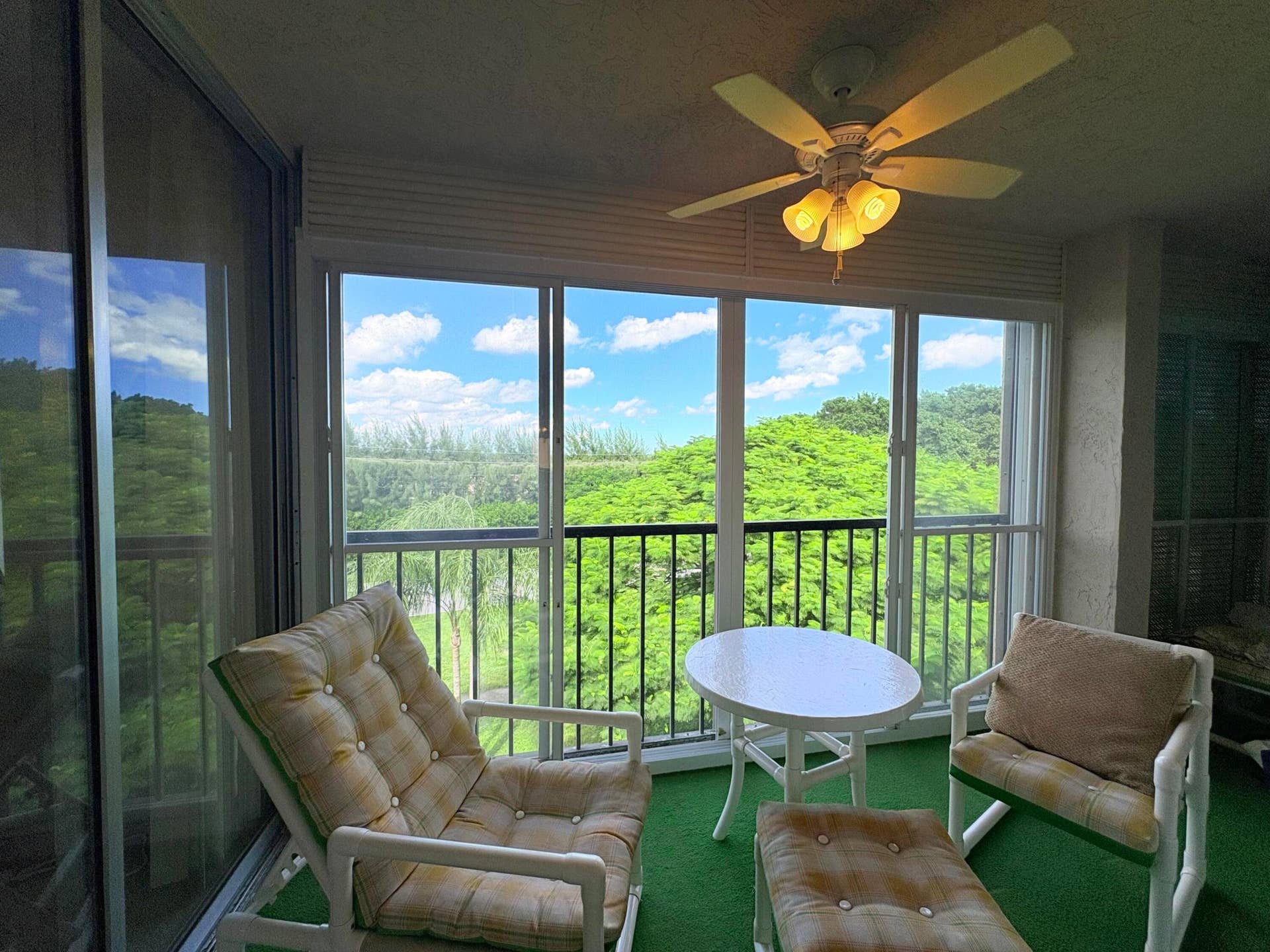 6935 HUNTINGTON Lane, #404, Delray Beach, FL 33446 IMG_3677