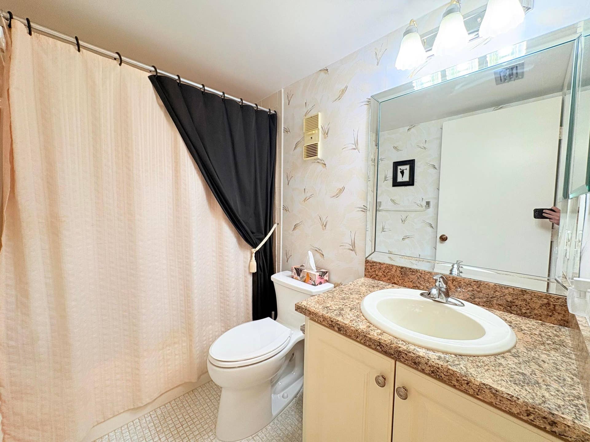 6935 HUNTINGTON Lane, #404, Delray Beach, FL 33446 IMG_3685
