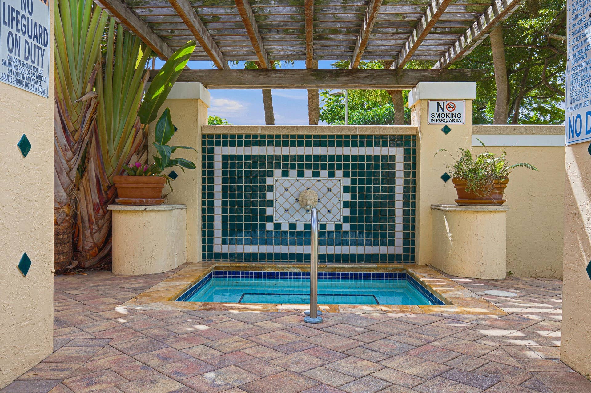 1743 Village Boulevard, #304, West Palm Beach, FL 33409 Hot Tub
