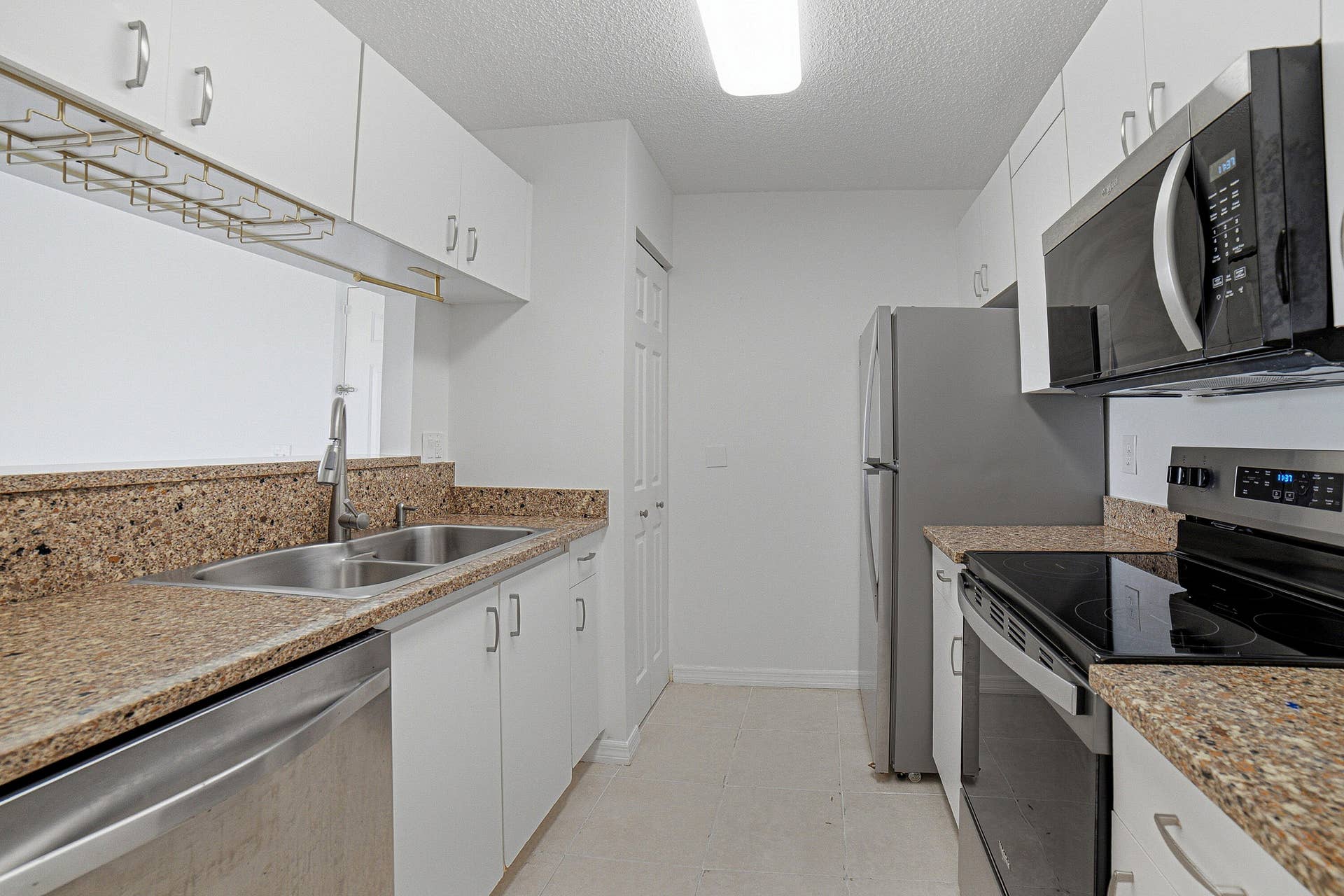 1743 Village Boulevard, #304, West Palm Beach, FL 33409 Kitchen