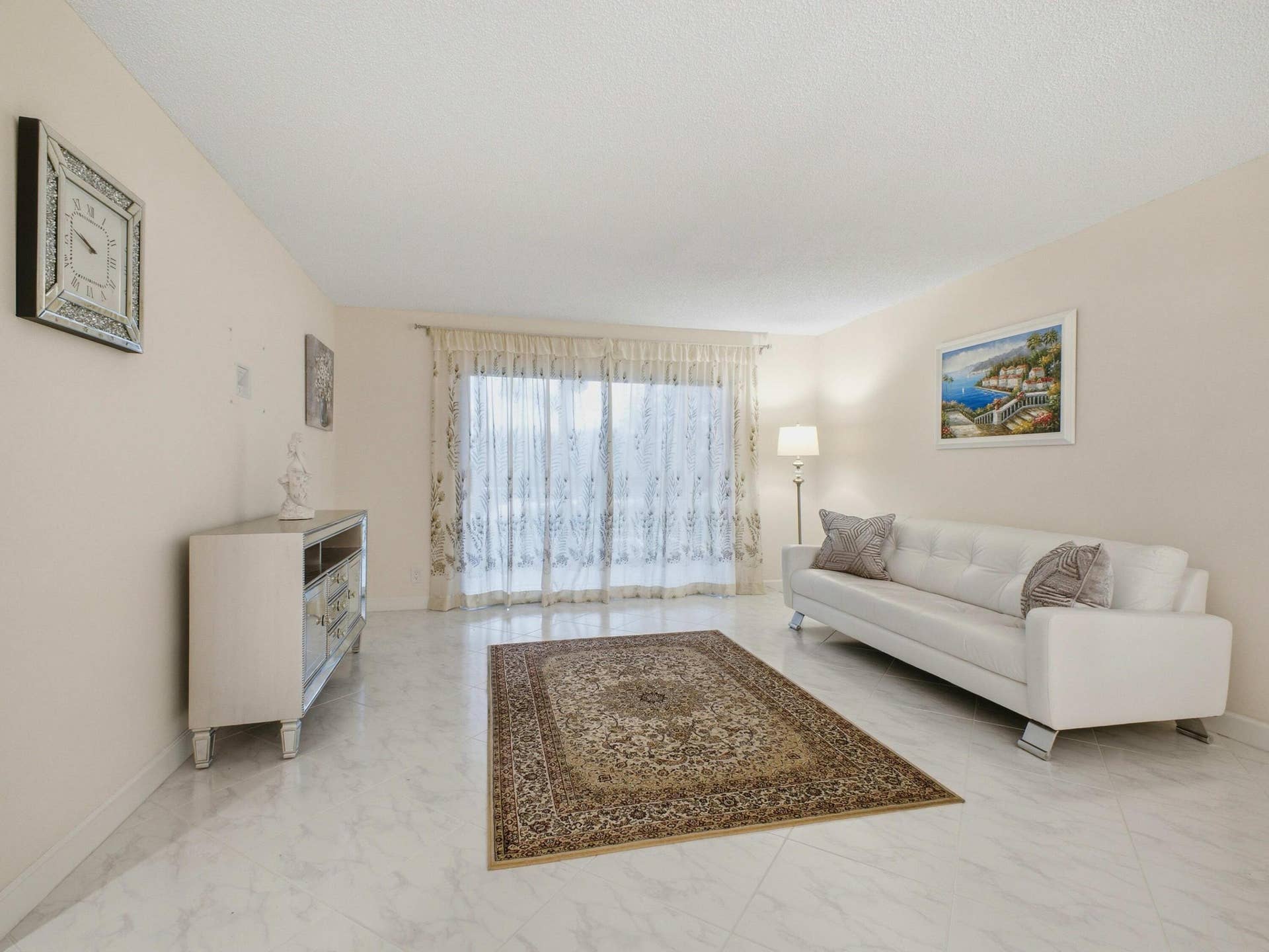 7280 Amberly Lane, #201, Delray Beach, FL 33446 Living