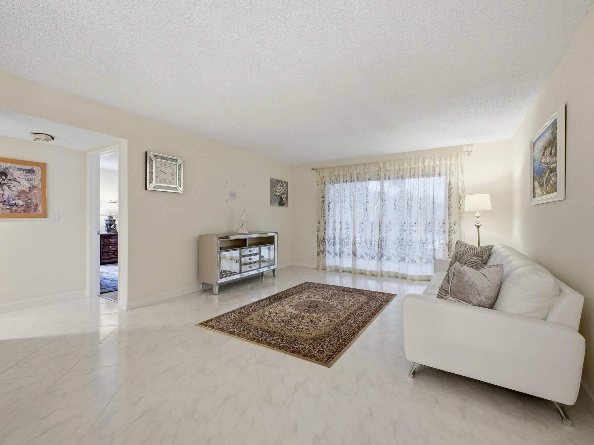 7280 Amberly Lane, #201, Delray Beach, FL 33446 Living