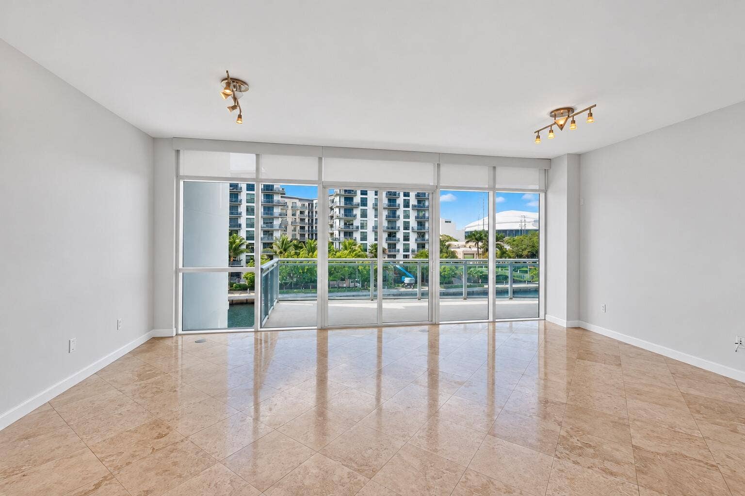 1090 NW North River Drive, #402, Miami, Miami, FL 33132 DSCF0025