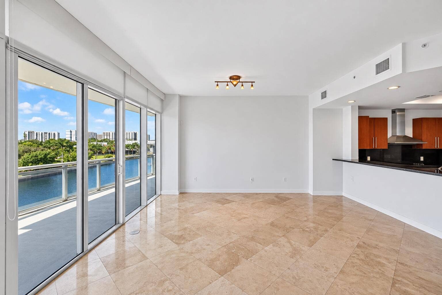 1090 NW North River Drive, #402, Miami, Miami, FL 33132 DSCF0035