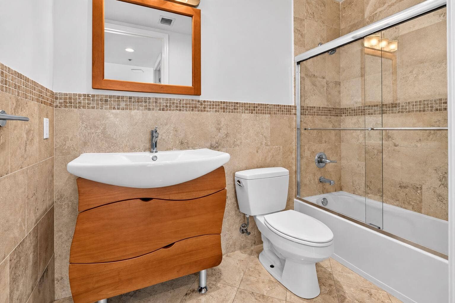 1090 NW North River Drive, #402, Miami, Miami, FL 33132 DSCF0111