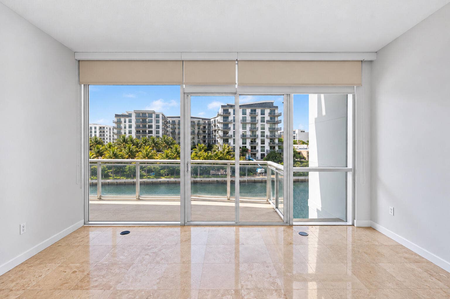 1090 NW North River Drive, #402, Miami, Miami, FL 33132 DSCF0063-