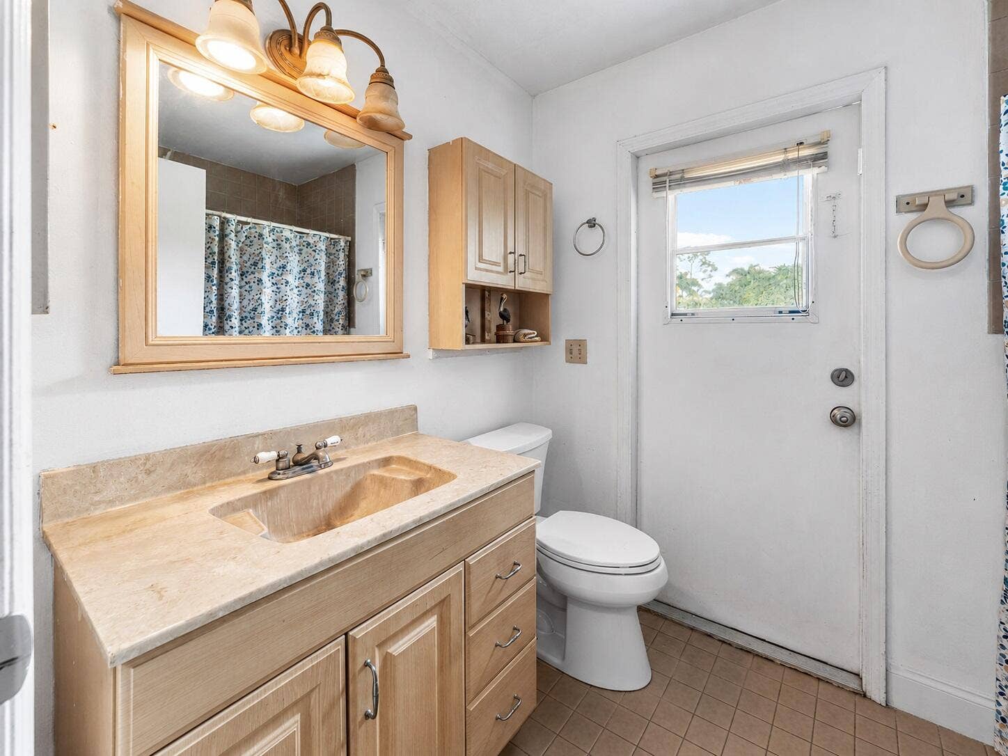 4535 123rd Trail N, West Palm Beach, FL 33411 Cabana Bath