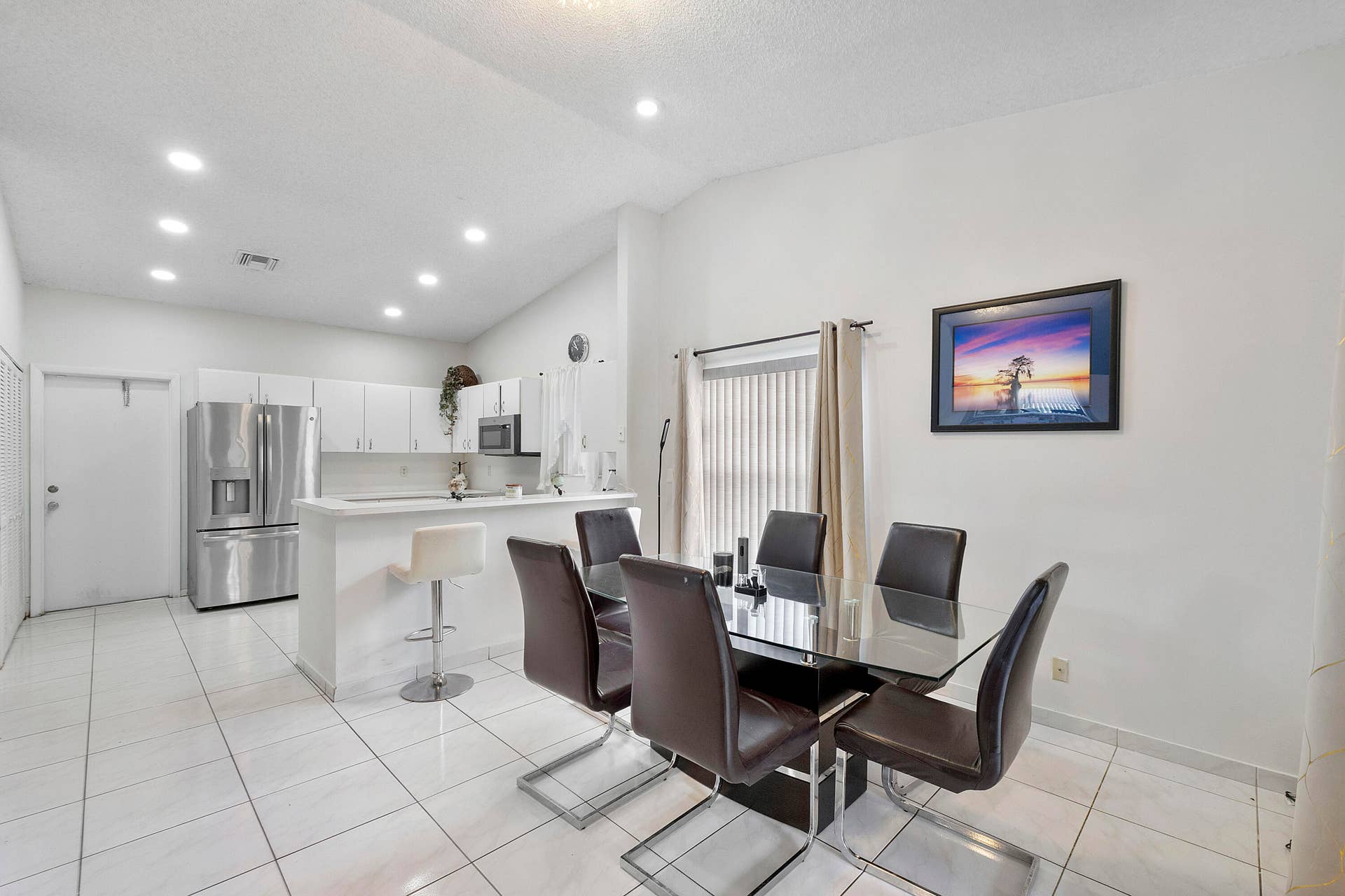 8521 Leeway Ln_025
