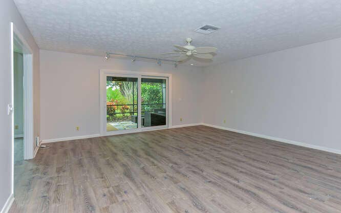 12698 SE CASCADES Court, Hobe Sound, FL 33455 12698 SE Cascades Ct Hobe-small-014-077-