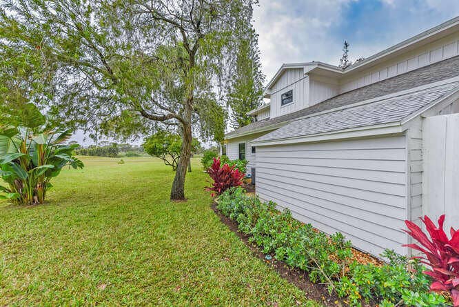 12698 SE CASCADES Court, Hobe Sound, FL 33455 12698 SE Cascades Ct Hobe-small-044-031-