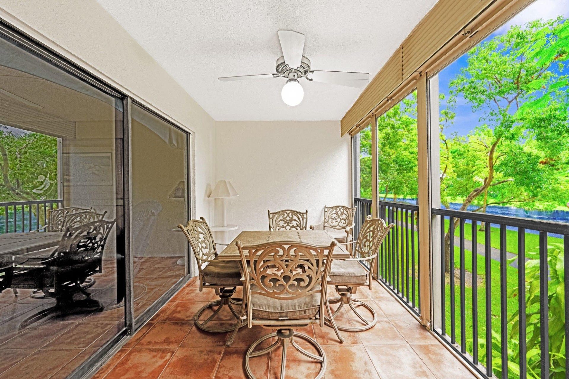 2206 S CYPRESS BEND Drive, #208, Pompano Beach, FL 33069 Photo 26