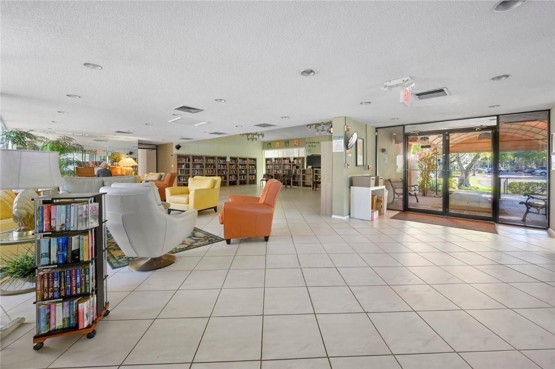 2206 S CYPRESS BEND Drive, #208, Pompano Beach, FL 33069 Photo 41