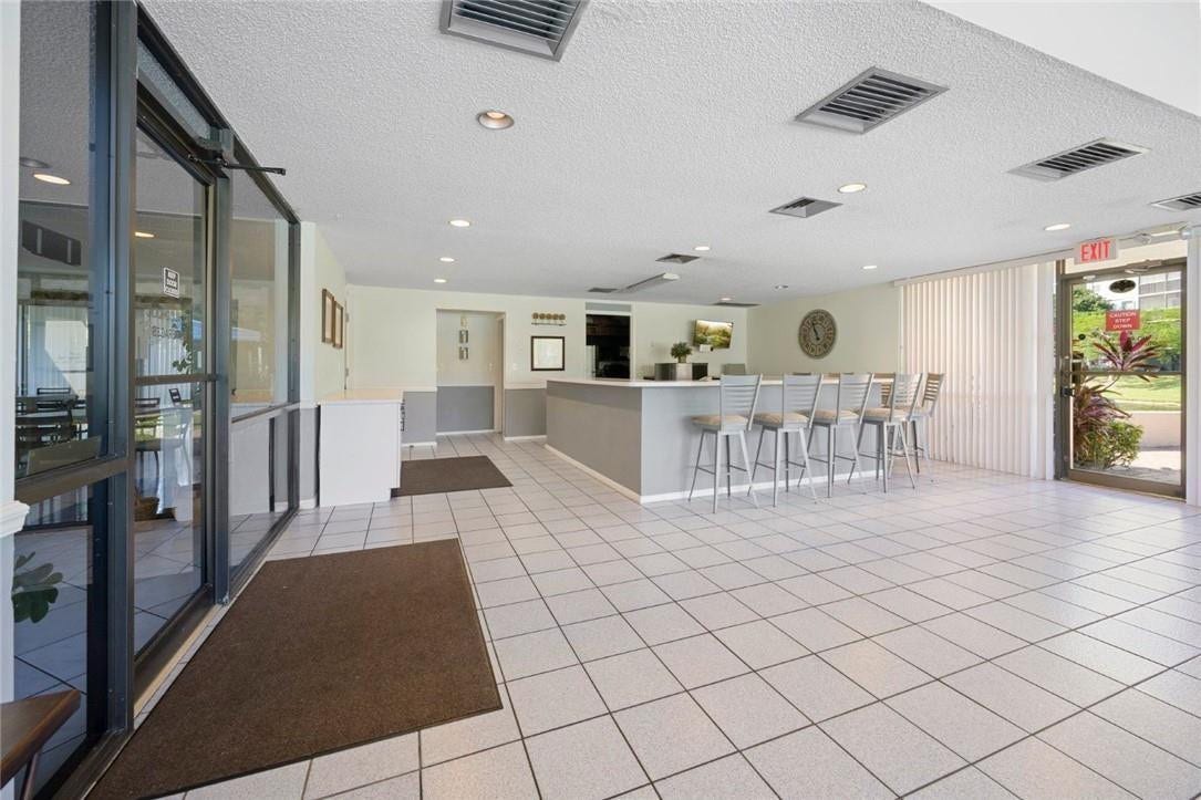 2206 S CYPRESS BEND Drive, #208, Pompano Beach, FL 33069 Photo 40