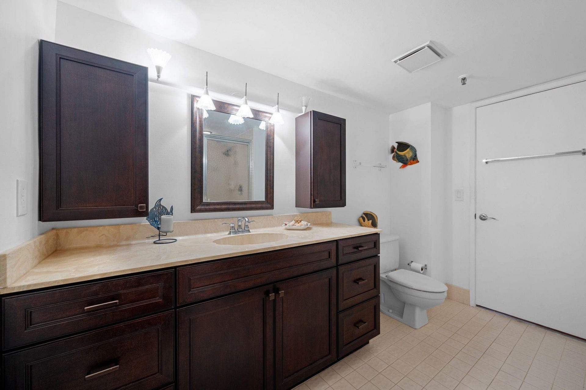 2206 S CYPRESS BEND Drive, #208, Pompano Beach, FL 33069 Photo 18