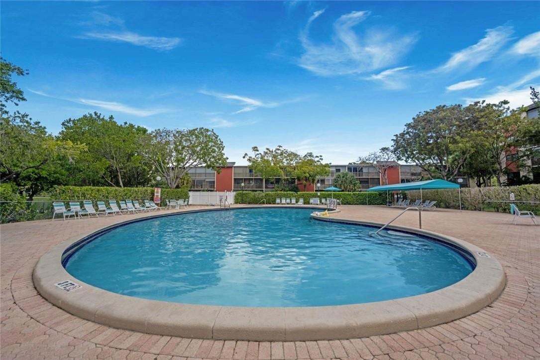 2206 S CYPRESS BEND Drive, #208, Pompano Beach, FL 33069 Photo 33