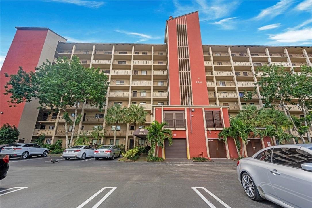 2206 S CYPRESS BEND Drive, #208, Pompano Beach, FL 33069 Photo 1