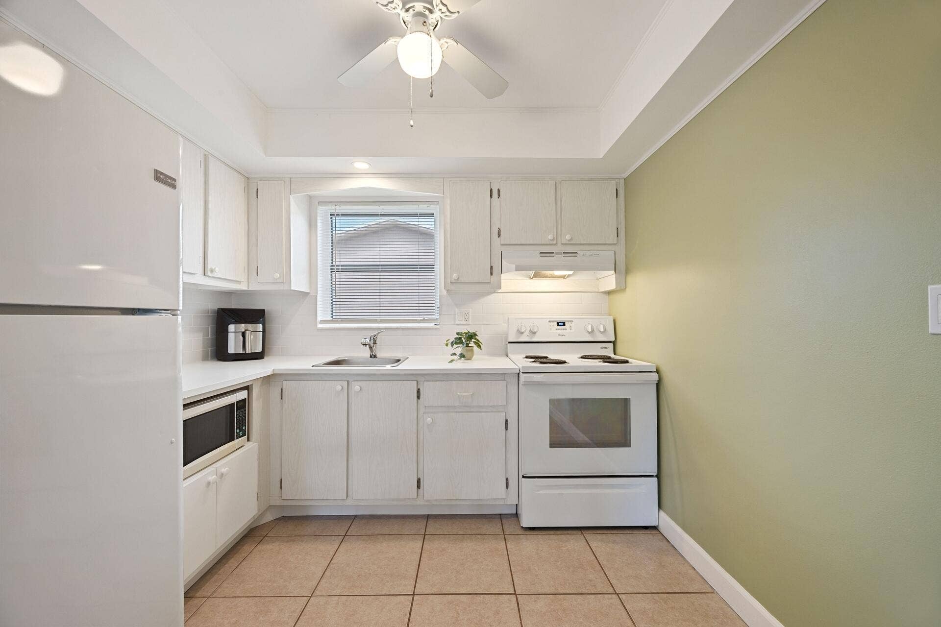 Kitchen 2