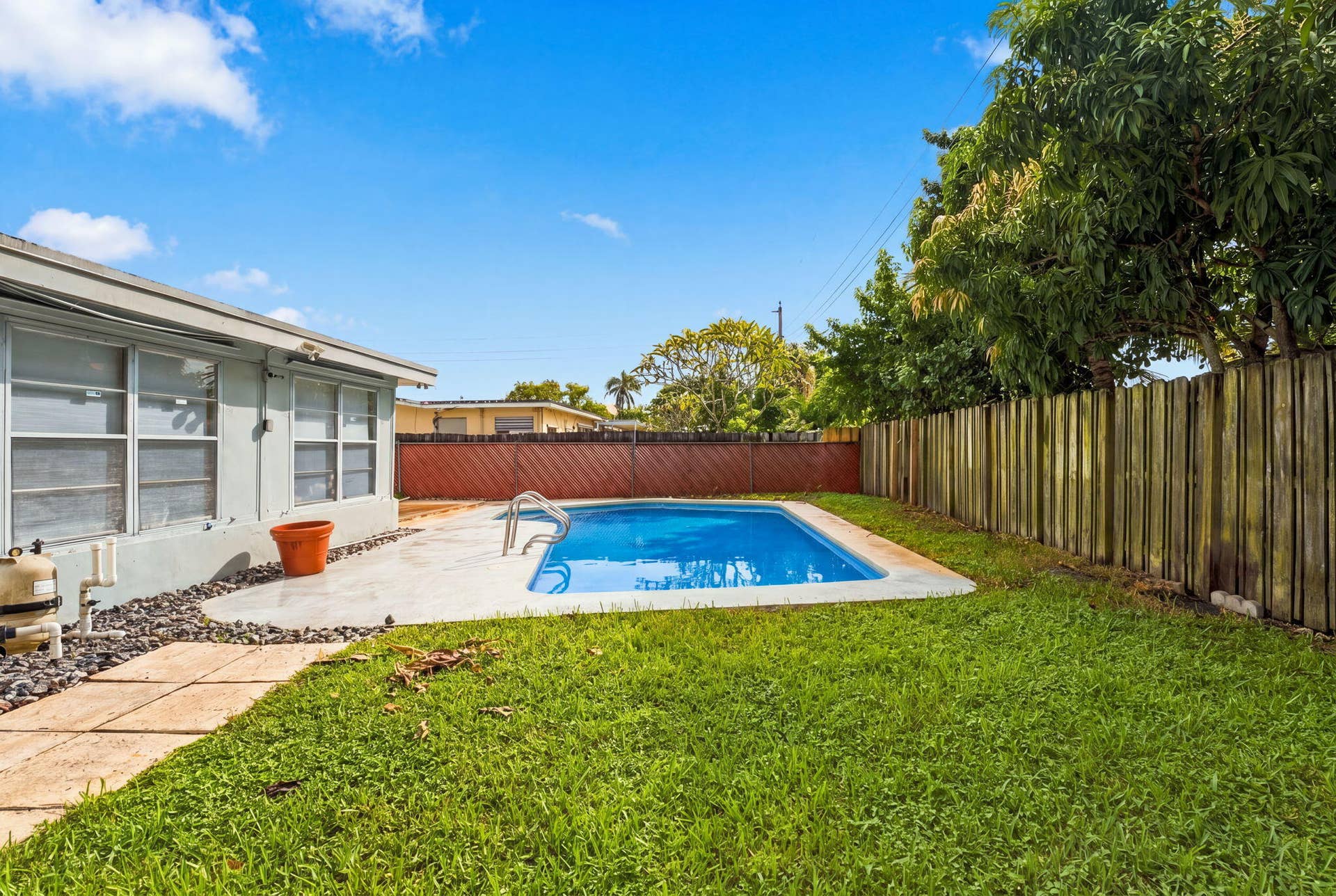 6420 NW 29th Street, Sunrise, FL 33313 36-web-or-mls-DSC04237_reedit_1c032ace