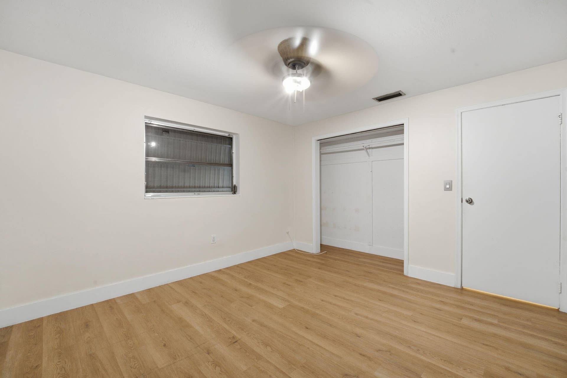 6420 NW 29th Street, Sunrise, FL 33313 22-web-or-mls-DSC04192
