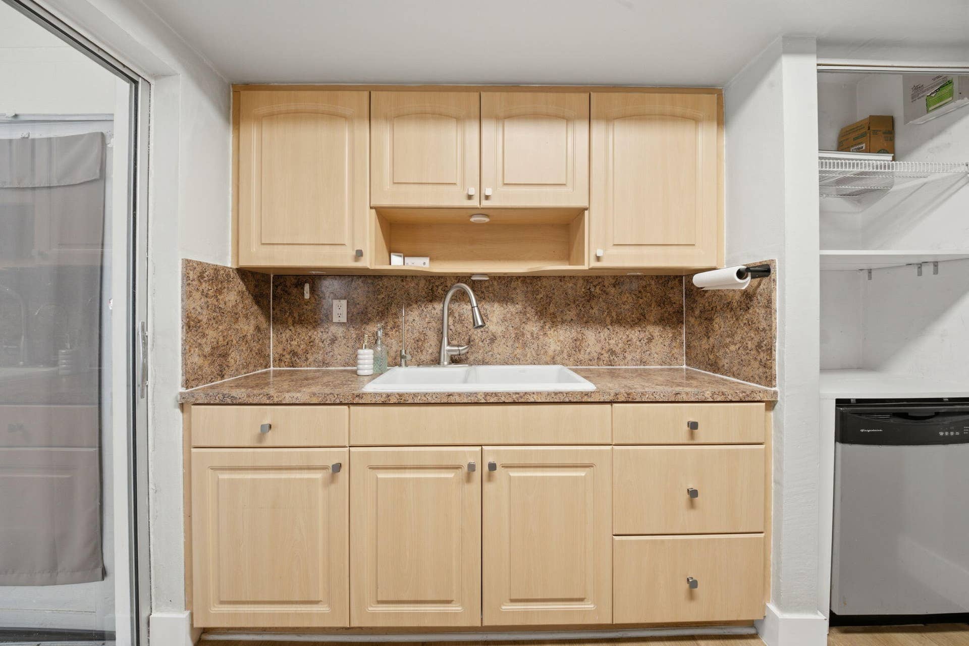 6420 NW 29th Street, Sunrise, FL 33313 15-web-or-mls-DSC04165