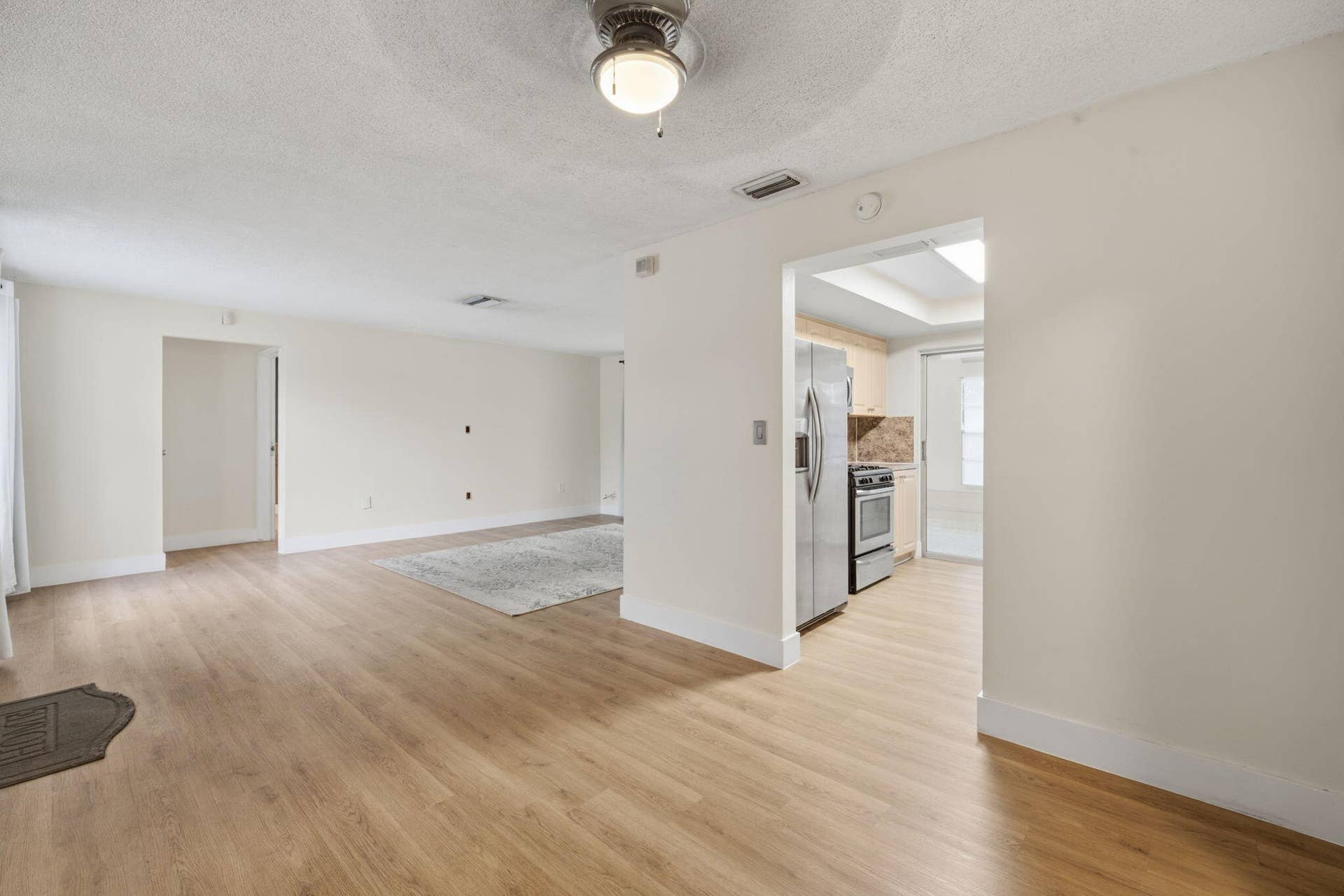6420 NW 29th Street, Sunrise, FL 33313 10-web-or-mls-DSC04150