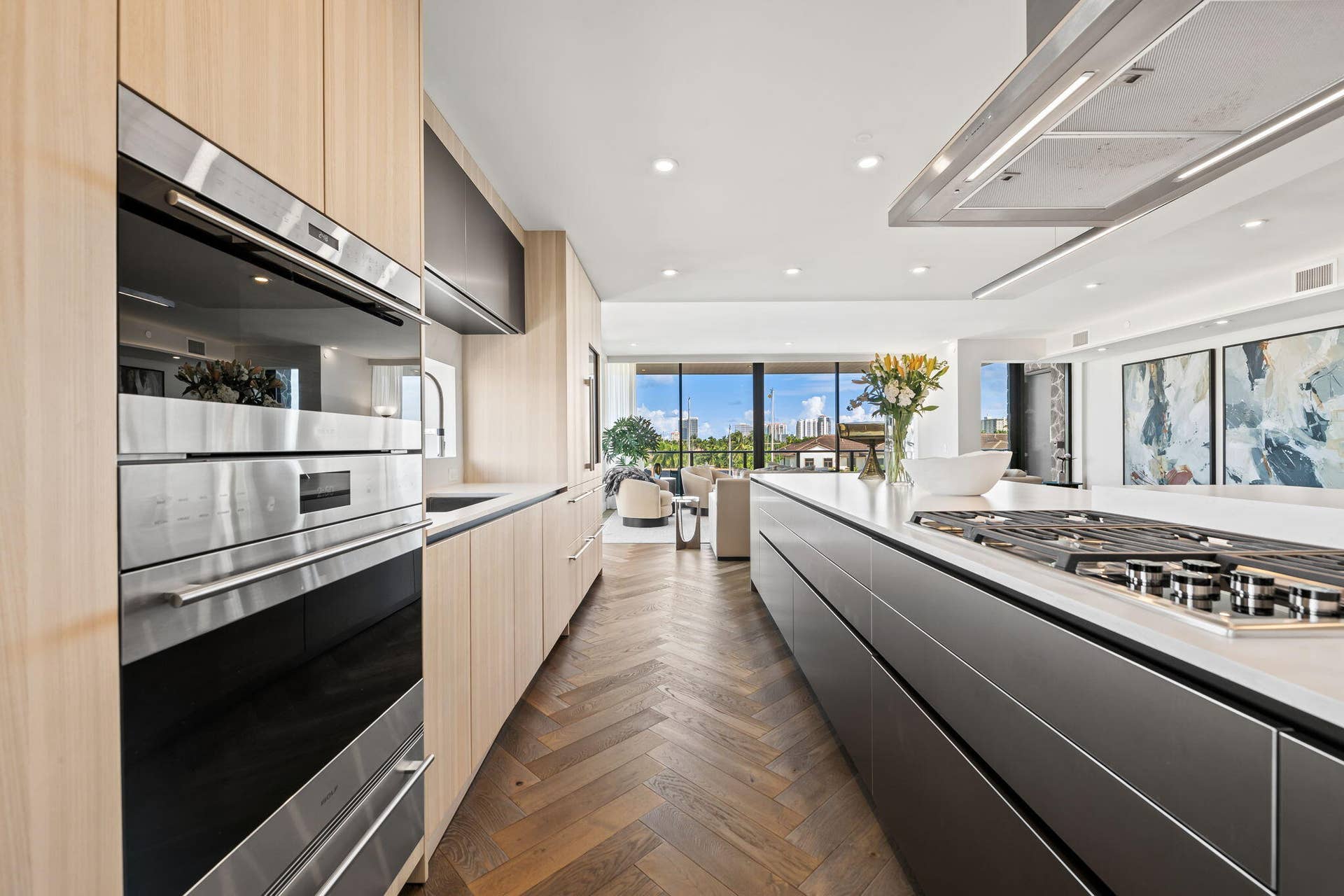 Wolf ovens and gas cooking in Eggersmann Kitchen