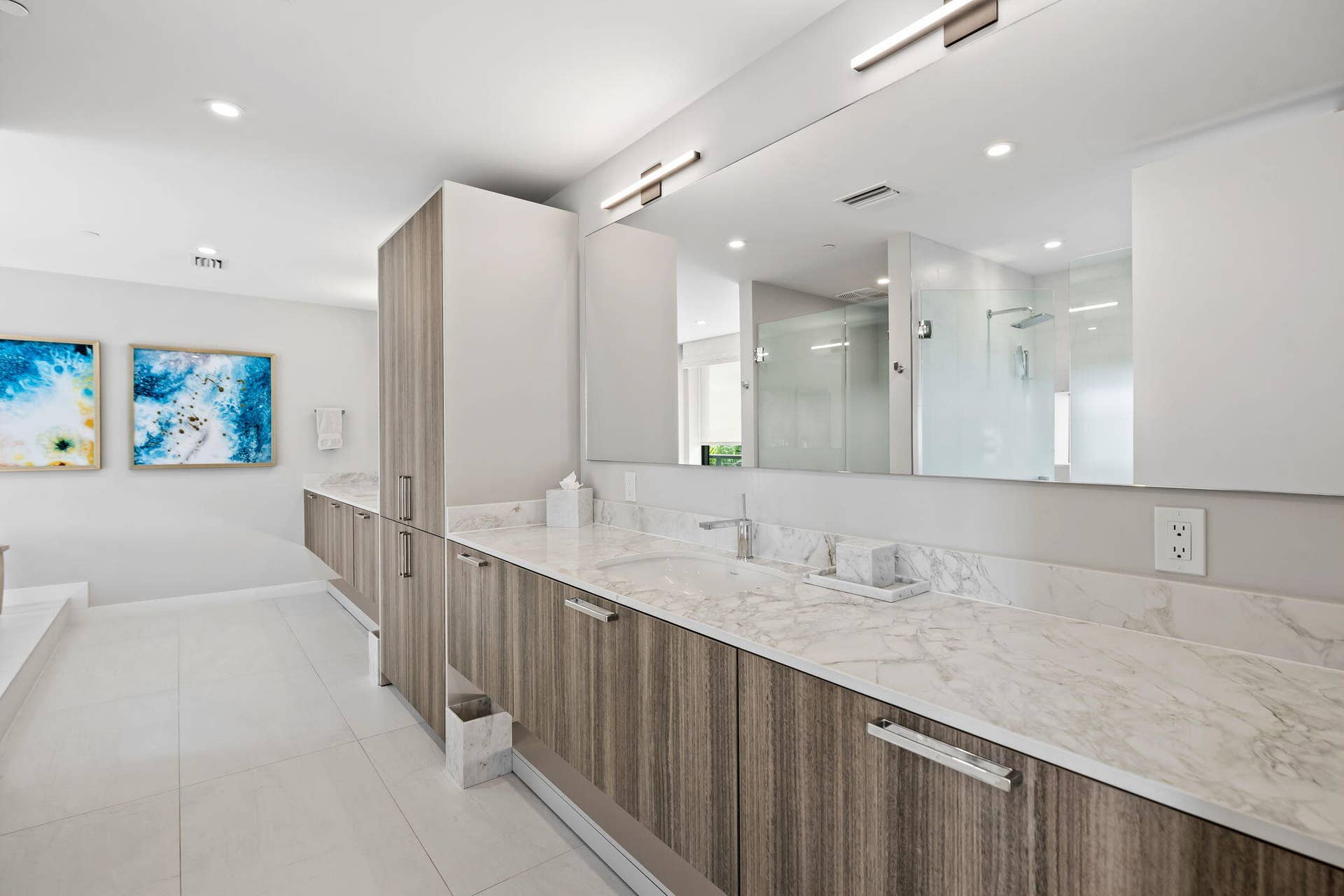 Primary bath w/ Eggersmann over Italian tile