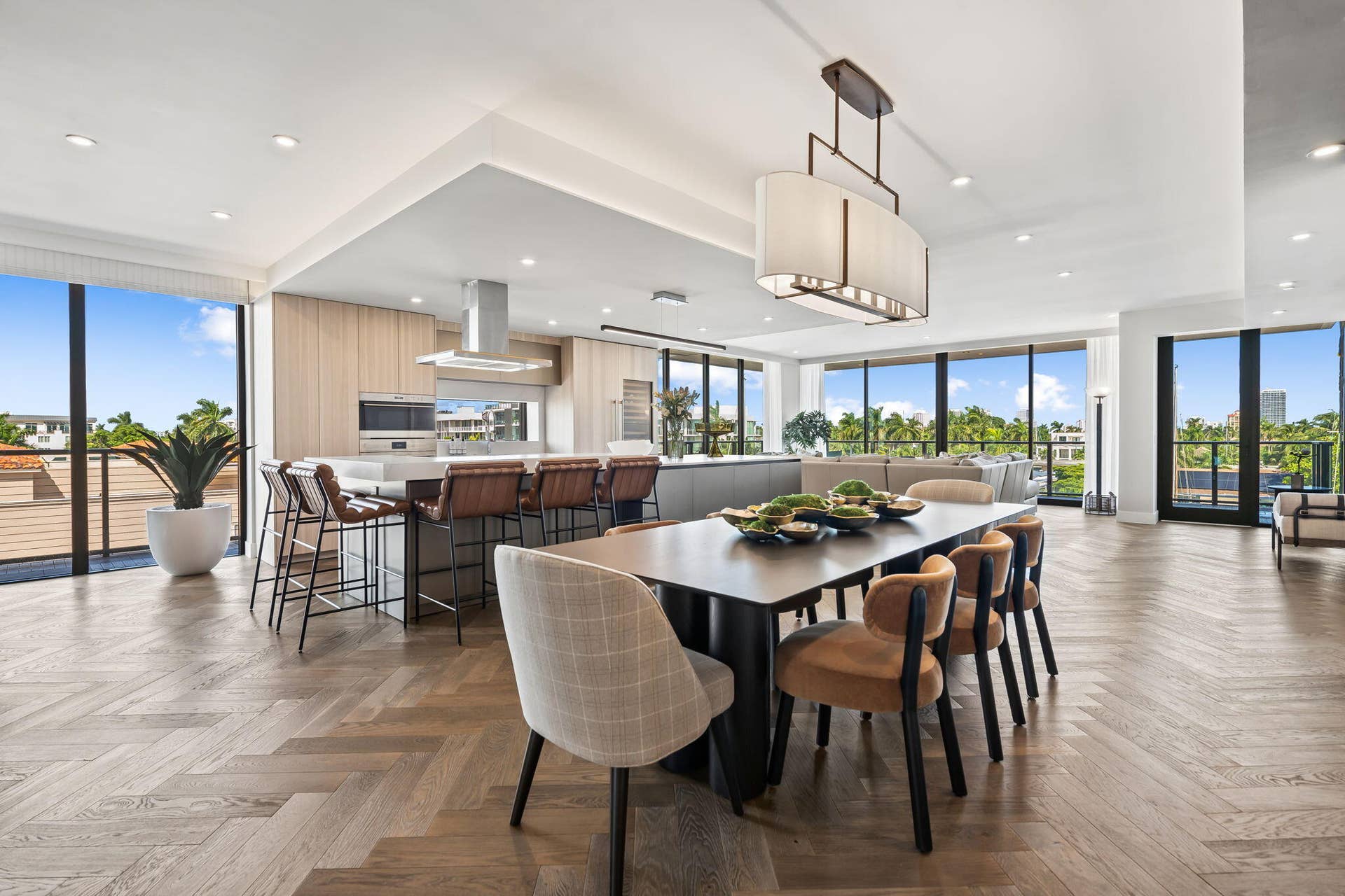 Dining on Duchateau Flooring