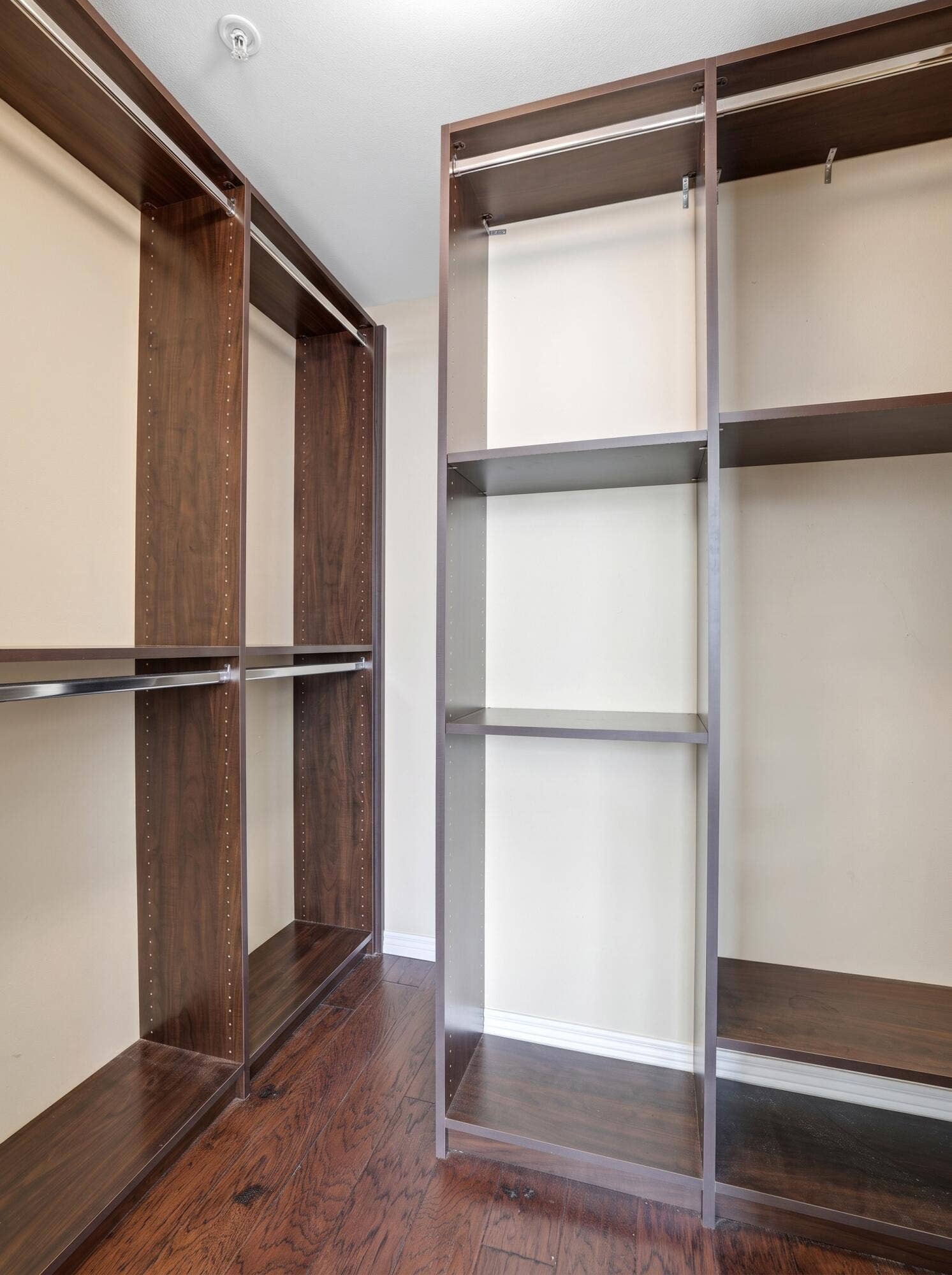 42_small closet