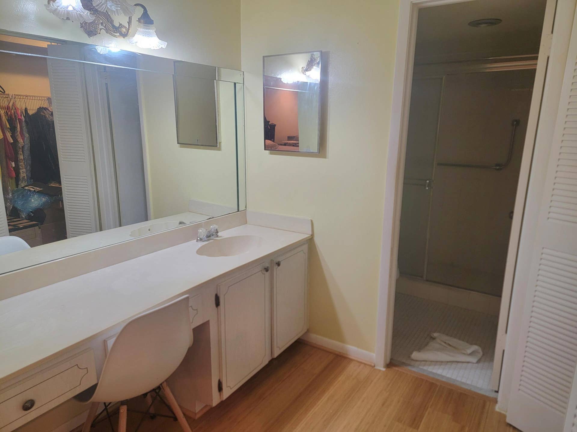 8240 SW 24th Street, #5101, North Lauderdale, FL 33068 En-suite bathroom