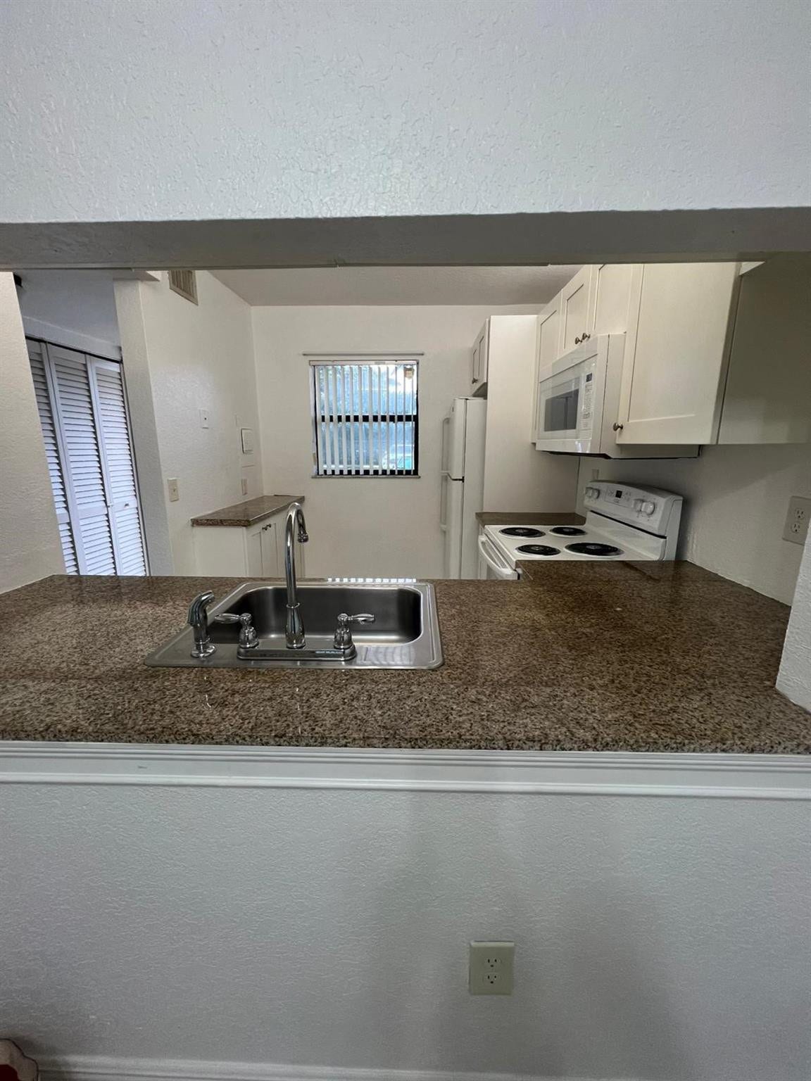 9165 NW 1ST Street, #102, Pembroke Pines, FL 33024 Photo 3