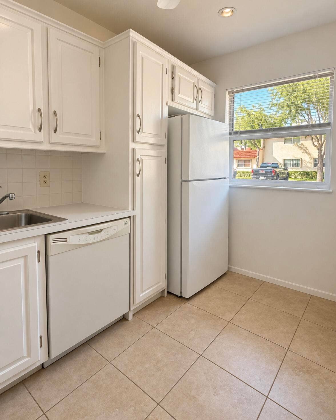 220 LAKE DORA Drive, West Palm Beach, FL 33411 IMG_1637