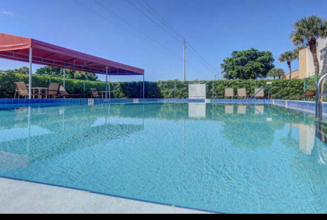 220 LAKE DORA Drive, West Palm Beach, FL 33411 IMG_1643