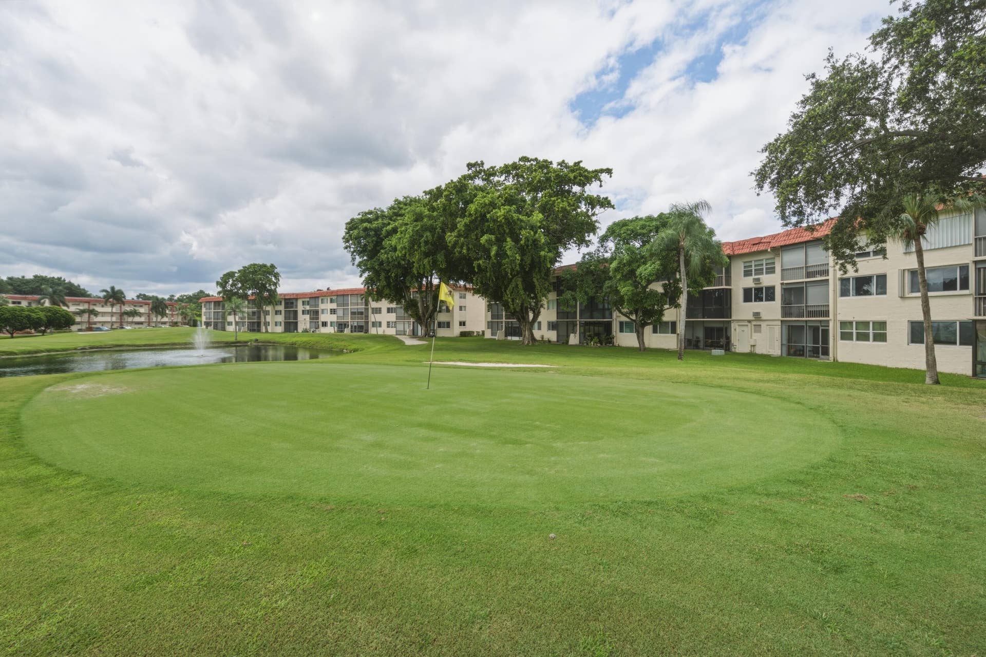8970 S Hollybrook Boulevard, #308, Pembroke Pines, FL 33025 15. Back Green-Lake