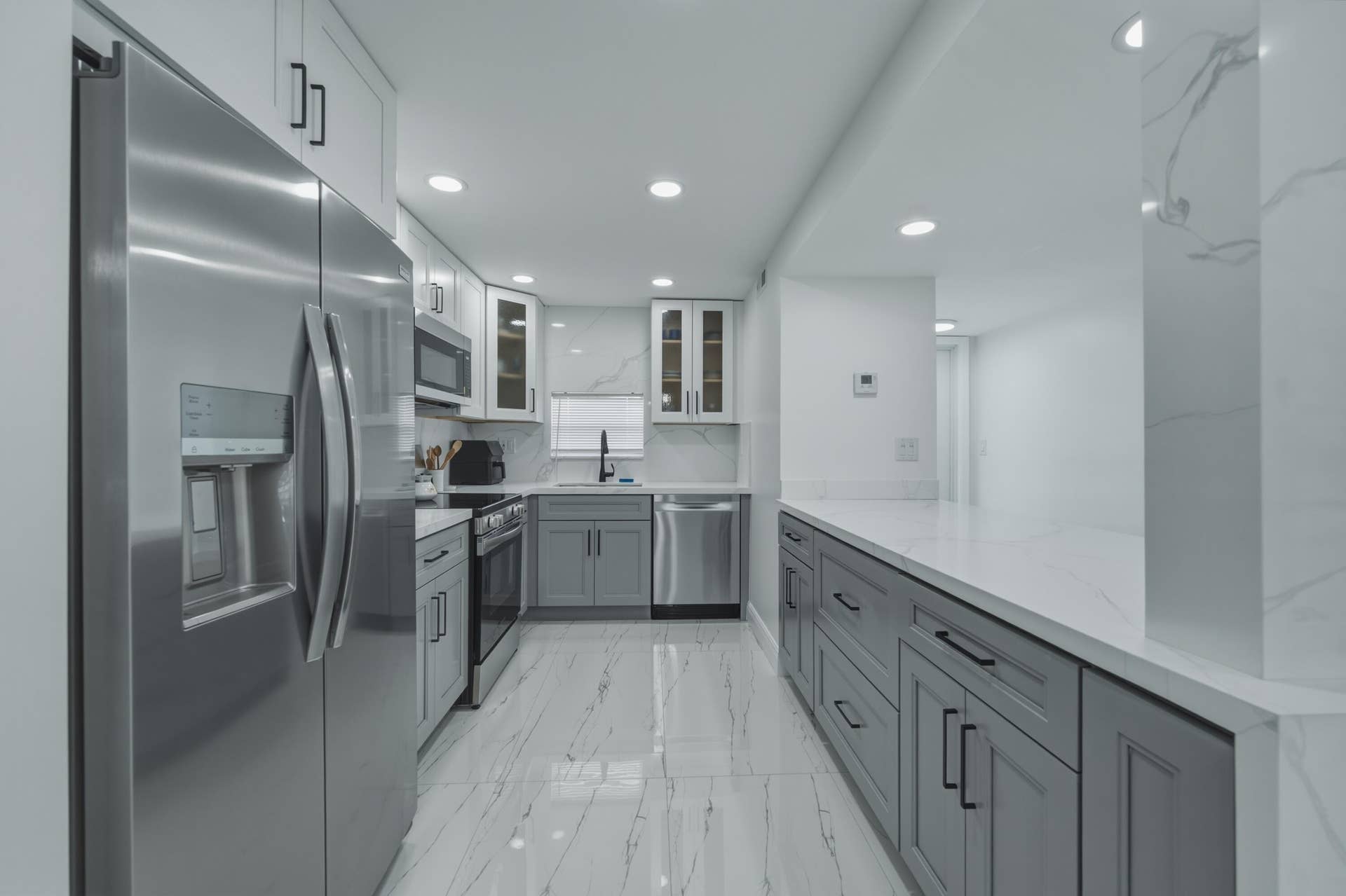 8970 S Hollybrook Boulevard, #308, Pembroke Pines, FL 33025 1. Full Kitchen USE