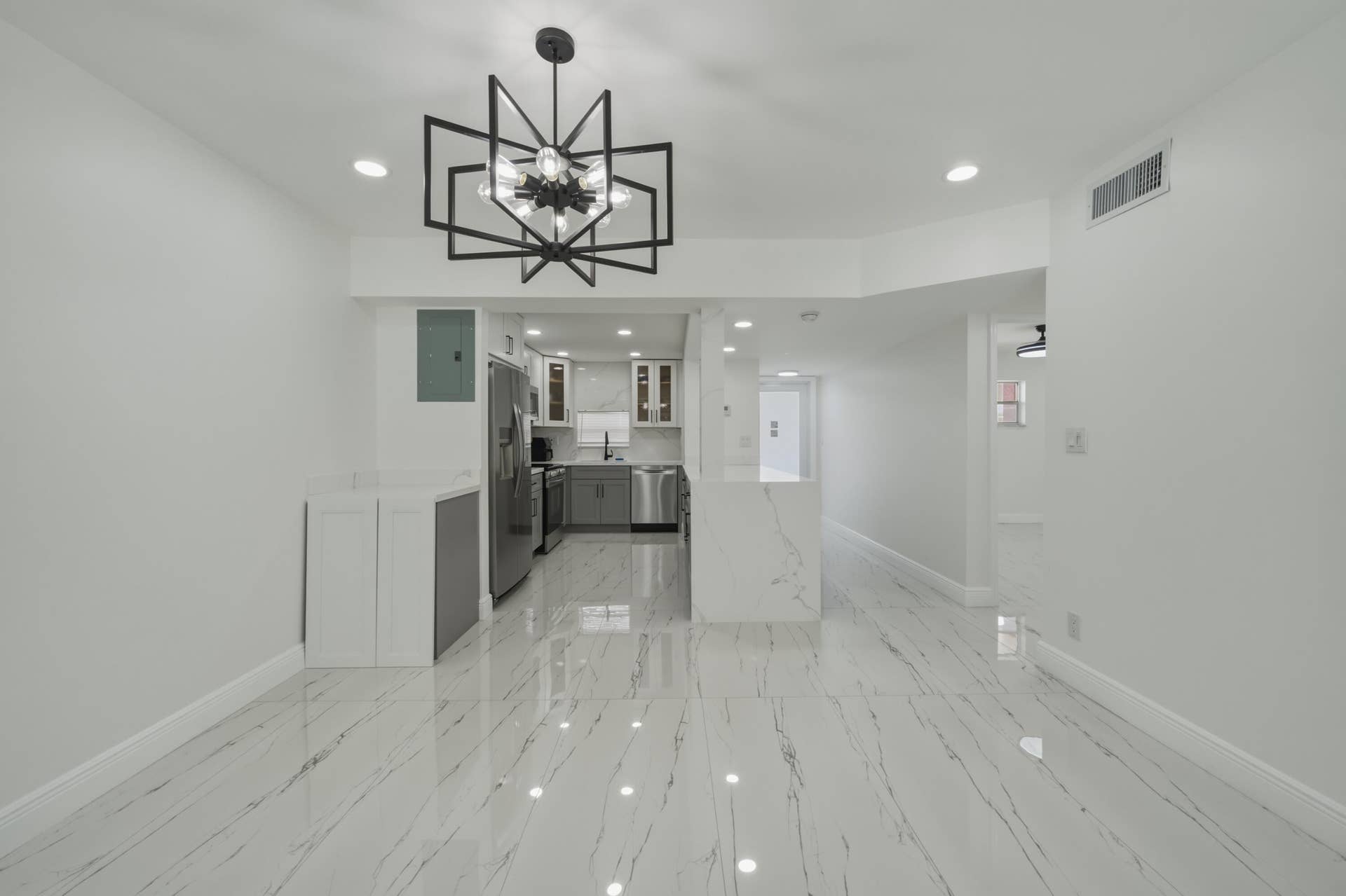 8970 S Hollybrook Boulevard, #308, Pembroke Pines, FL 33025 14. Dining Room to Kitchen