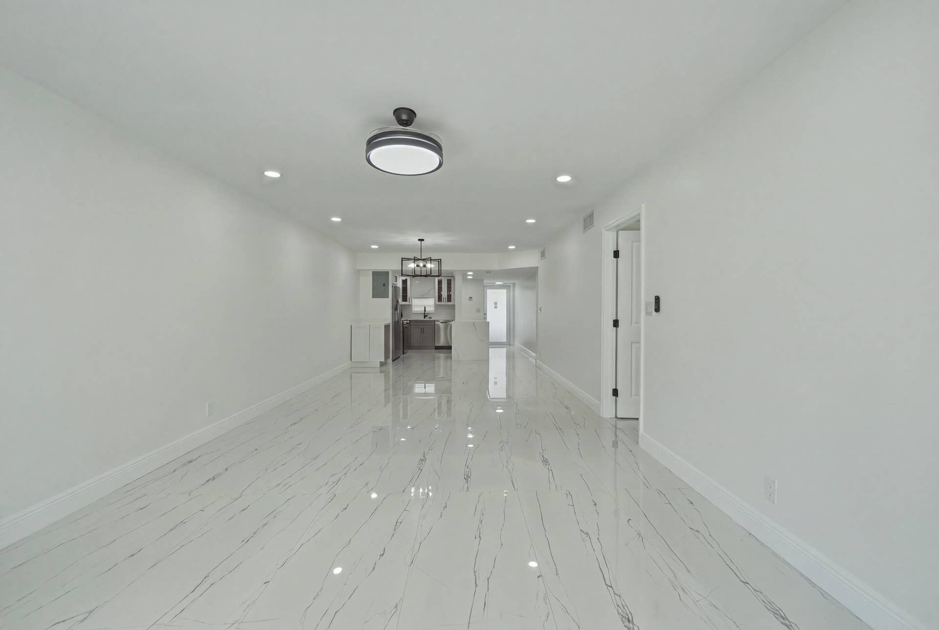 8970 S Hollybrook Boulevard, #308, Pembroke Pines, FL 33025 2. Living Room to Foyer