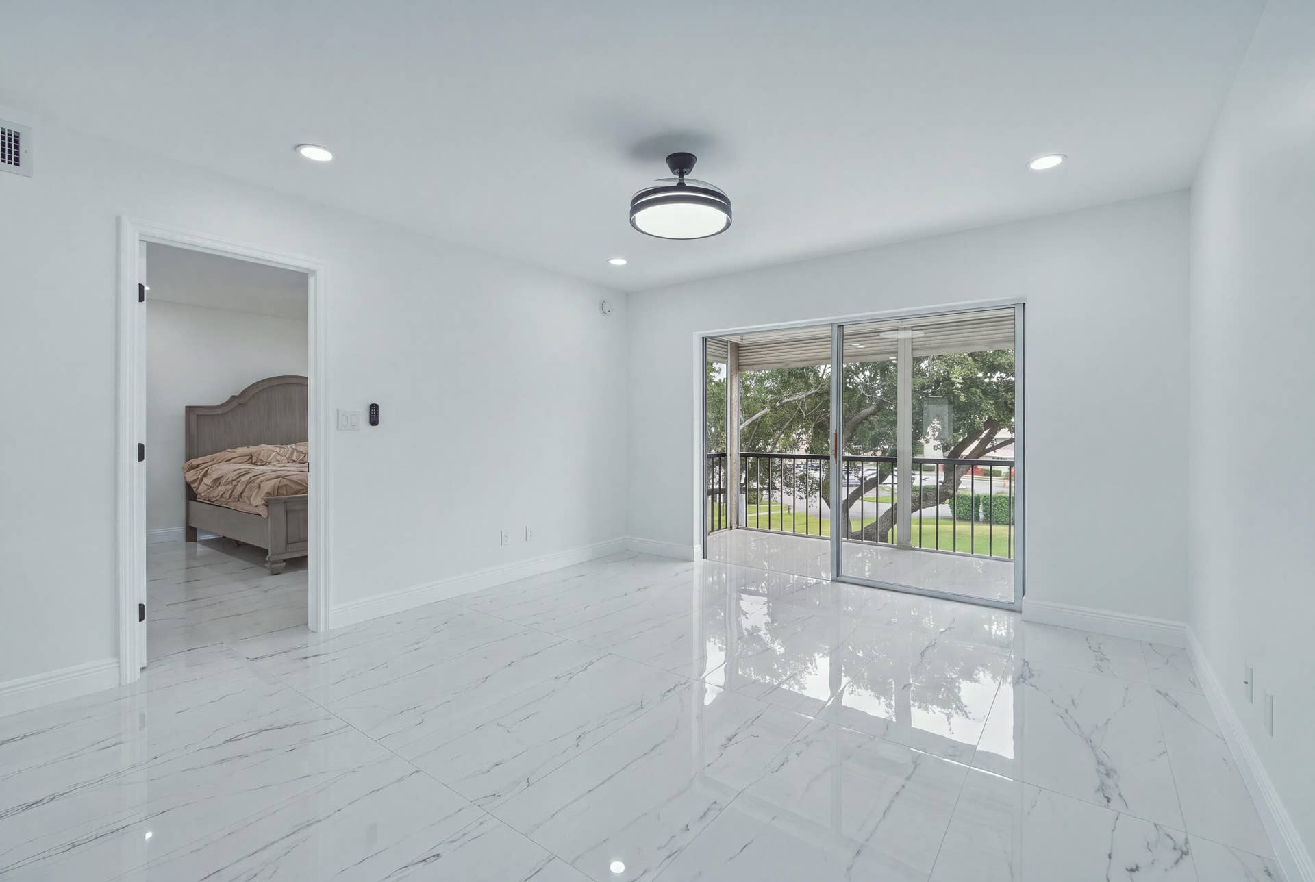 8970 S Hollybrook Boulevard, #308, Pembroke Pines, FL 33025 9. Living Room Some MBR