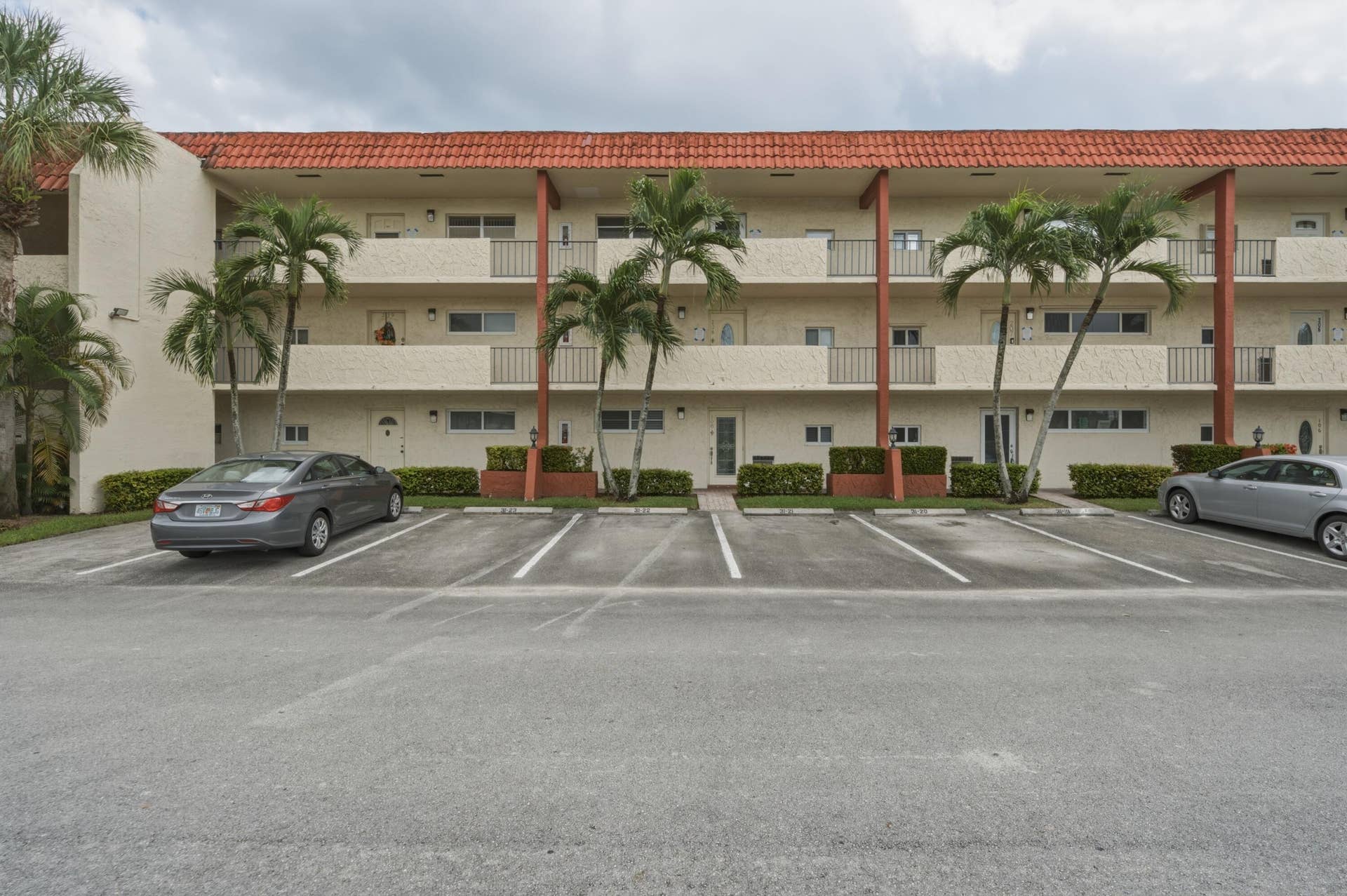 8970 S Hollybrook Boulevard, #308, Pembroke Pines, FL 33025 18. Building Front