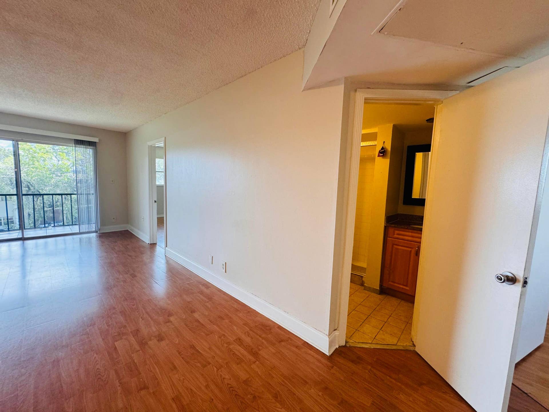 8020 N COLONY Circle N, #302, Tamarac, Tamarac, FL 33321 Foto 10-17-26, 1 00 05 pm