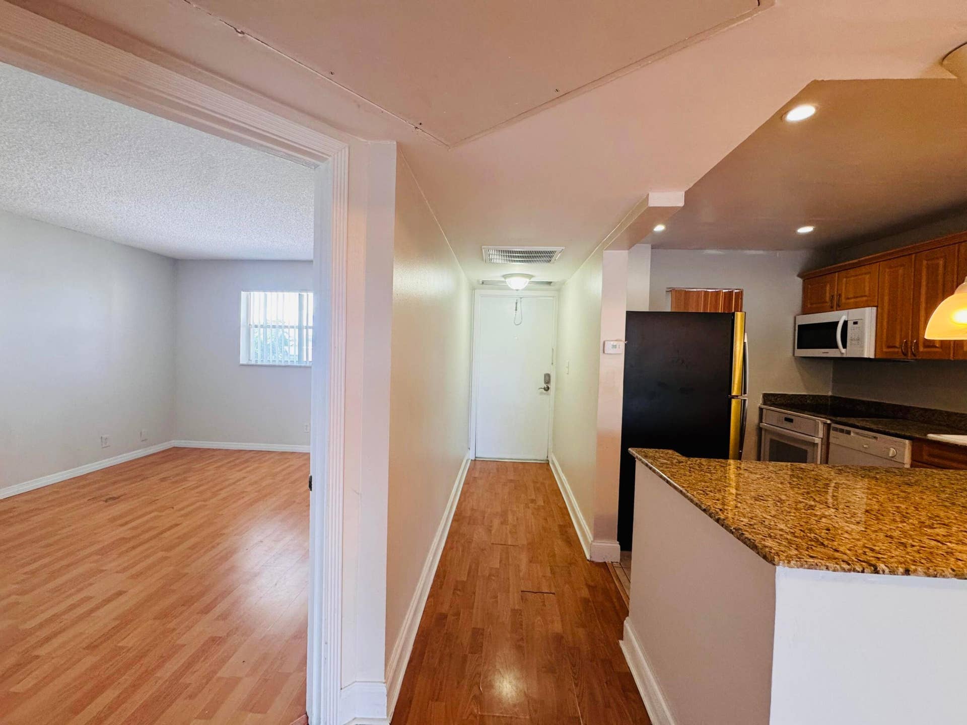 8020 N COLONY Circle N, #302, Tamarac, Tamarac, FL 33321 Foto 10-17-26, 1 01 01 pm