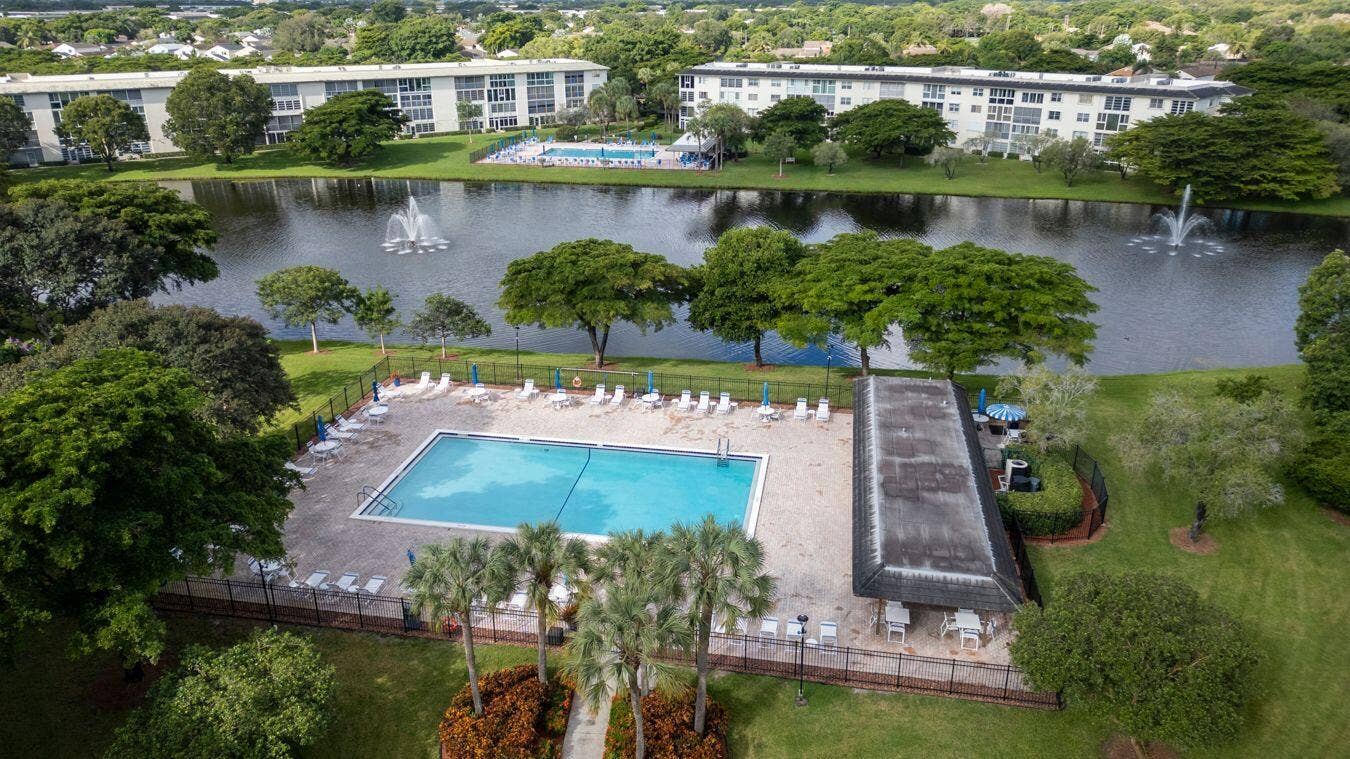 1703 Andros Isle, #J1, Coconut Creek, FL 33066 FW-FCg4Q