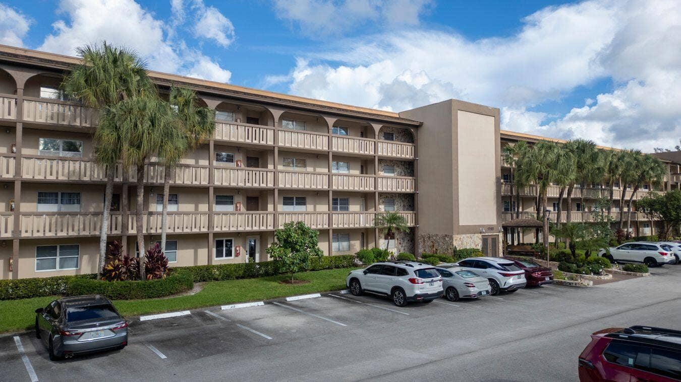 1703 Andros Isle, #J1, Coconut Creek, FL 33066 xs6ZAAKA