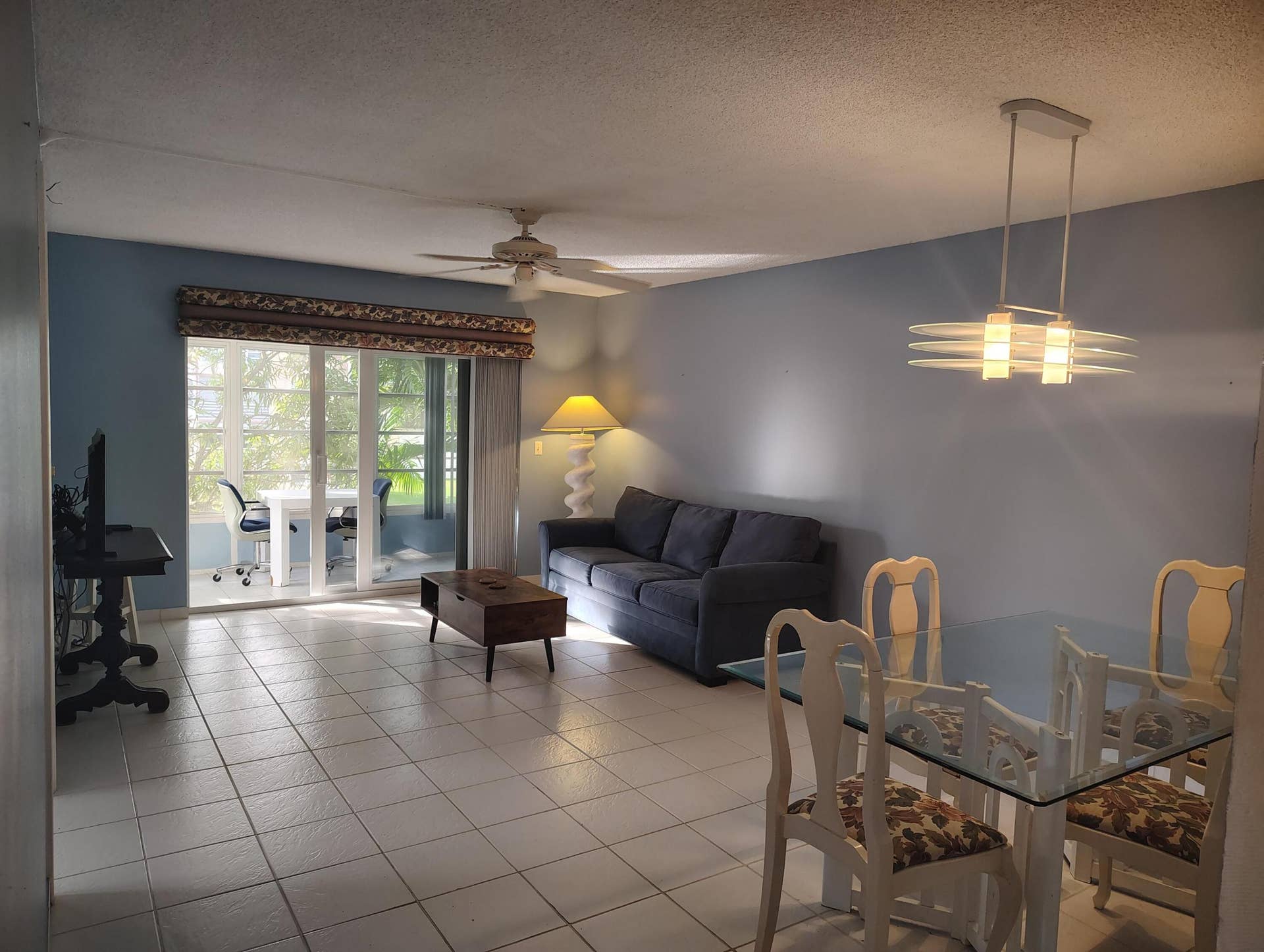 Living dining
