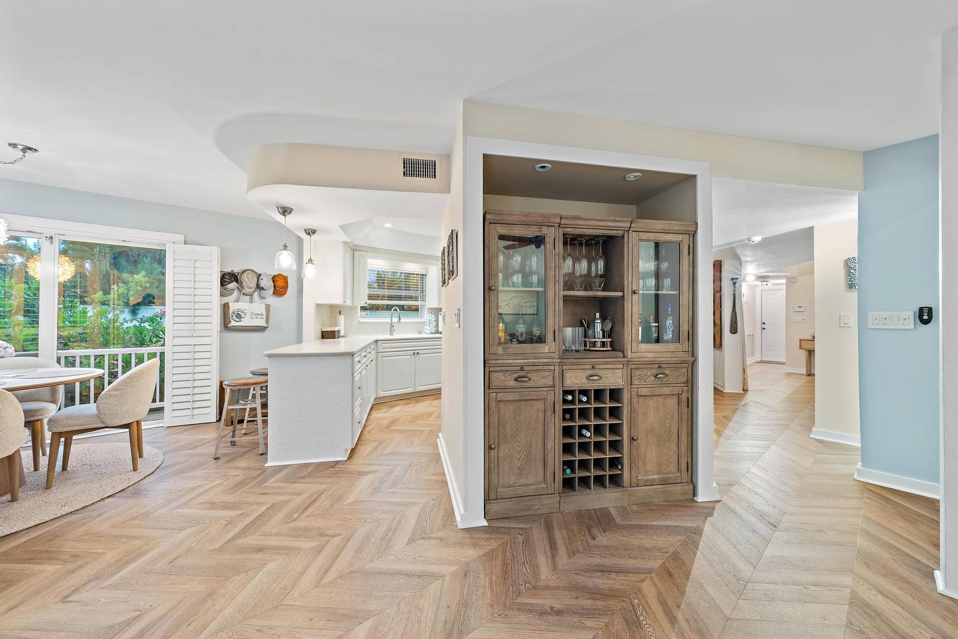 Living & Dining