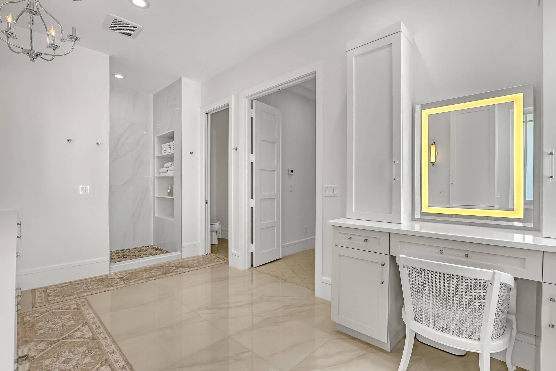 UPSTAIRS MASTER BATH