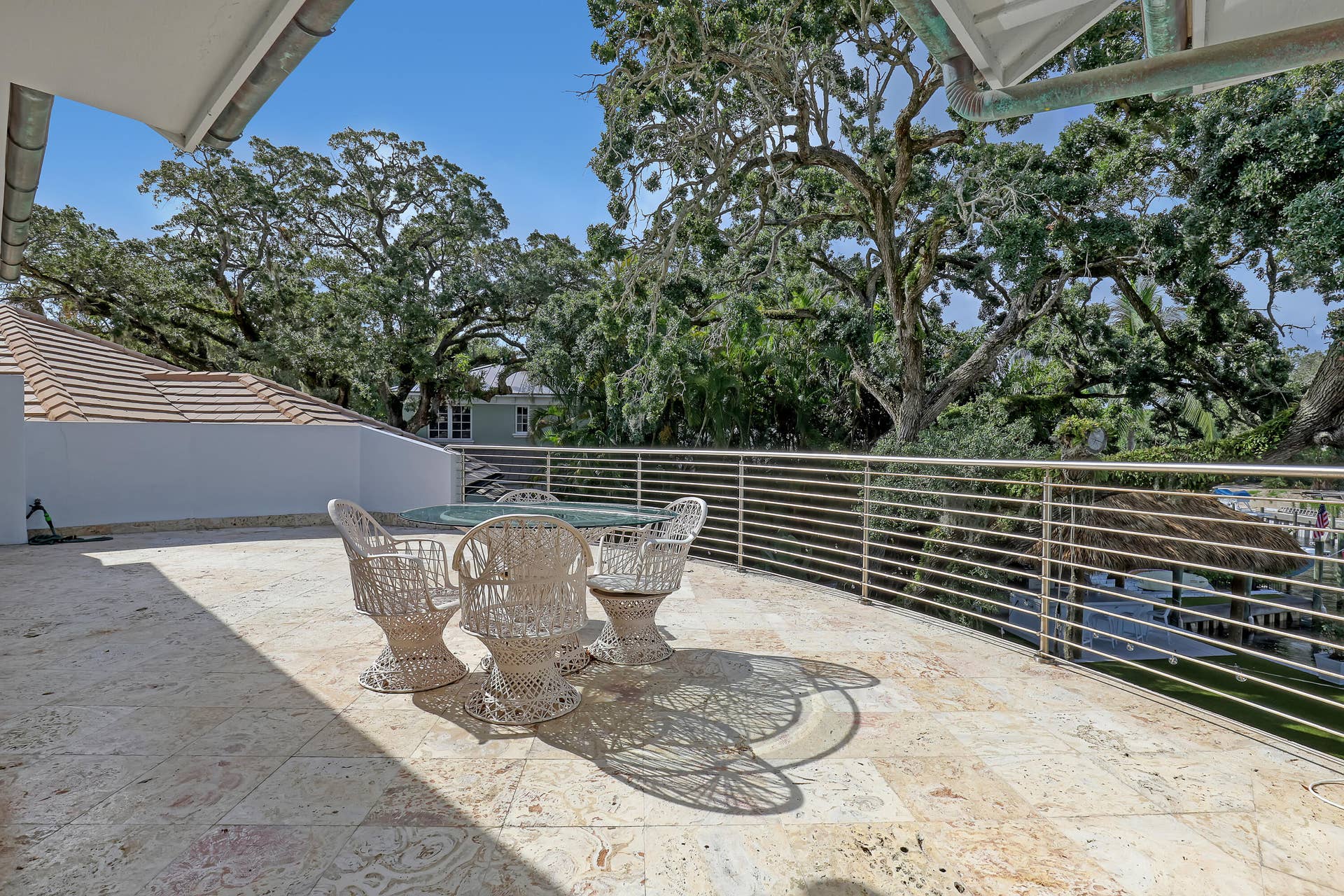 MASTER TERRACE